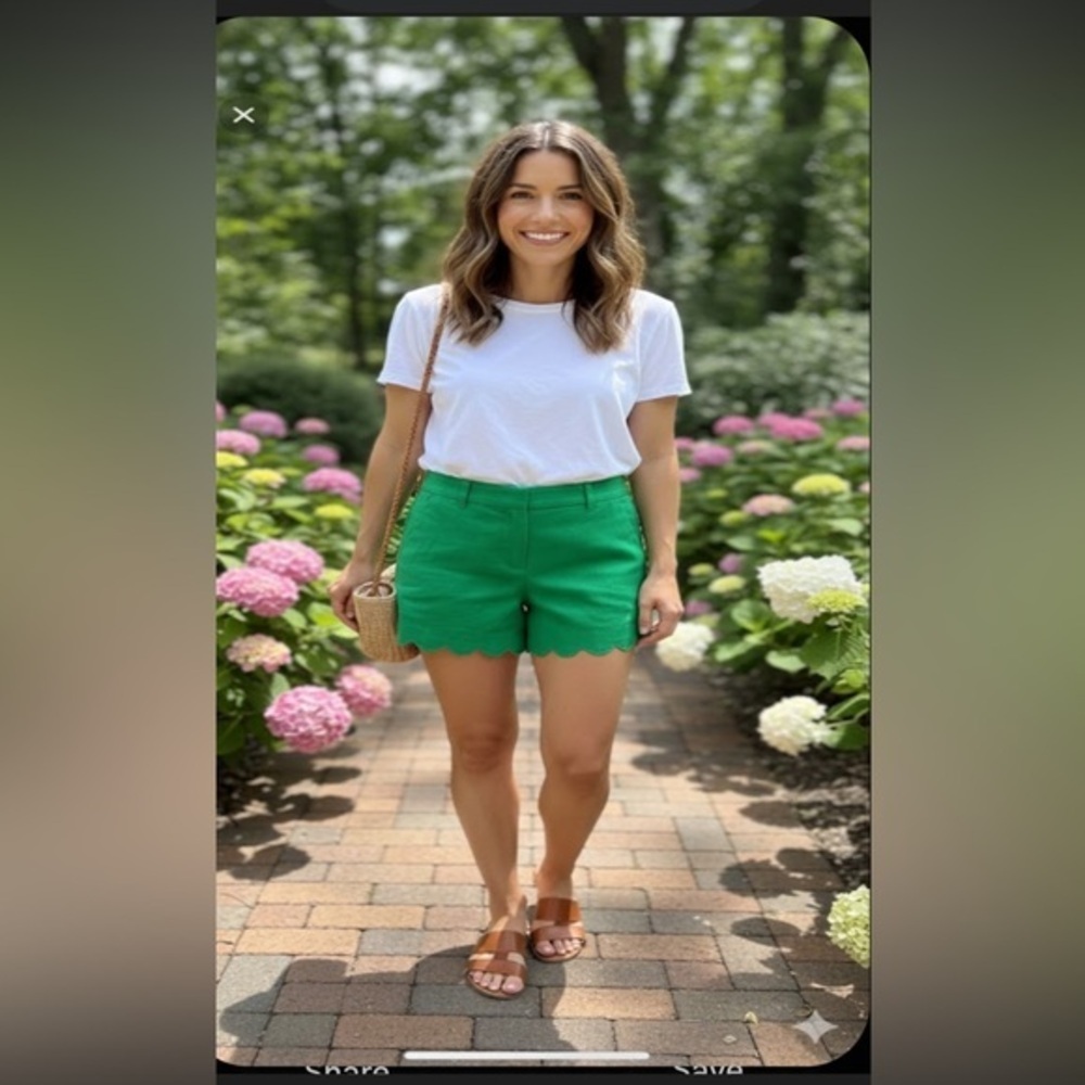 JCREW Green Scalloped Hem Women Shorts. Size 2